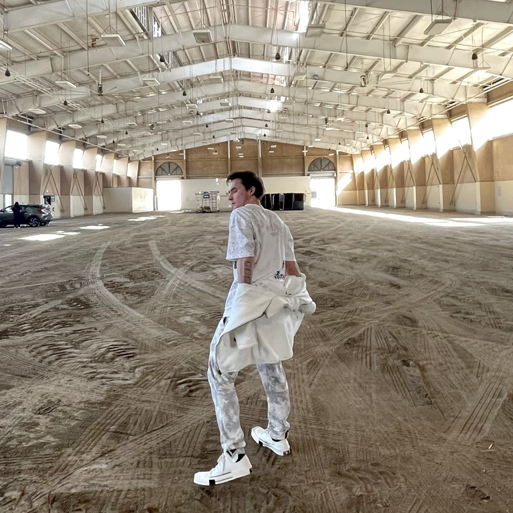 Behind The Scenes - Picture 2 of 4